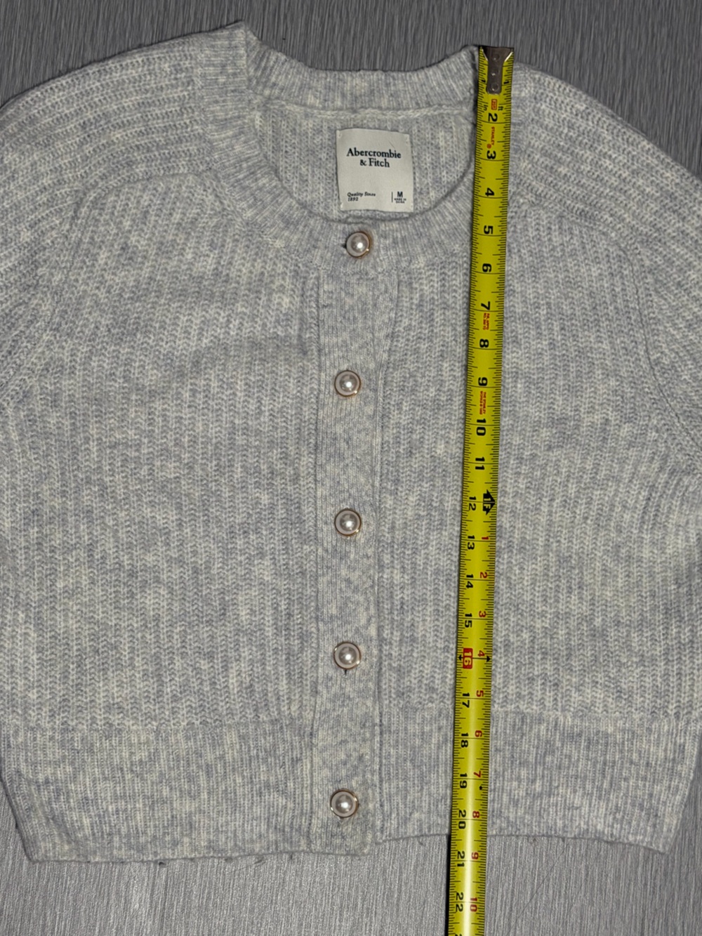 Abercrombie & Fitch Pearl Button Cropped Cardigan Sweater Gray Medium - Picture 5 of 8